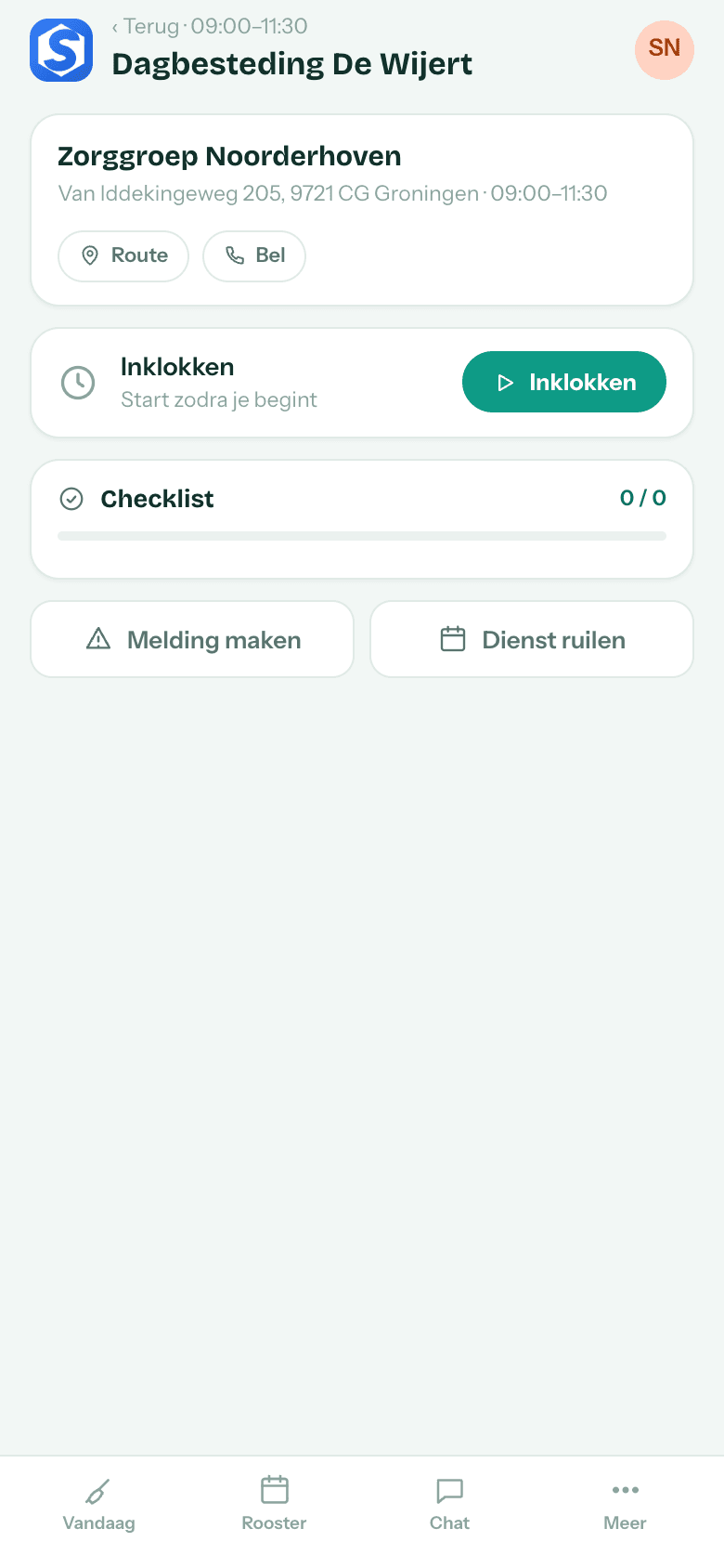 Inklokken in de veld-app — lopende timer met de locatie en de starttijd erbij